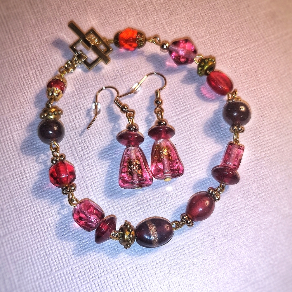 Glass bead bracelet and earring set